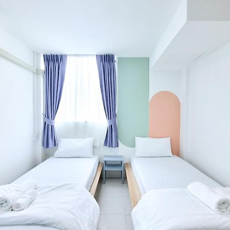 The Zai Apartment Ban Krathum Lom Esterno foto