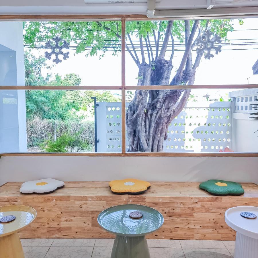 The Zai Apartment Ban Krathum Lom Esterno foto