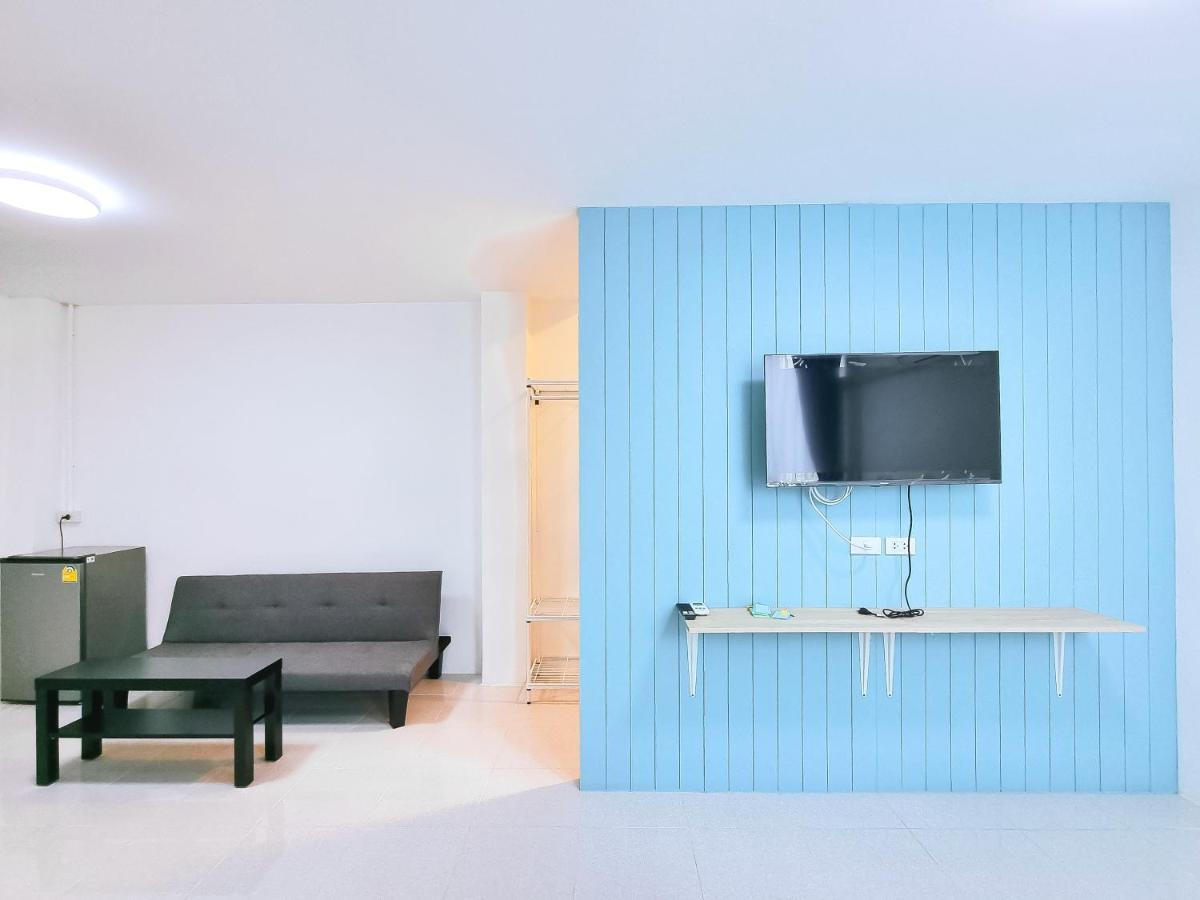 The Zai Apartment Ban Krathum Lom Esterno foto
