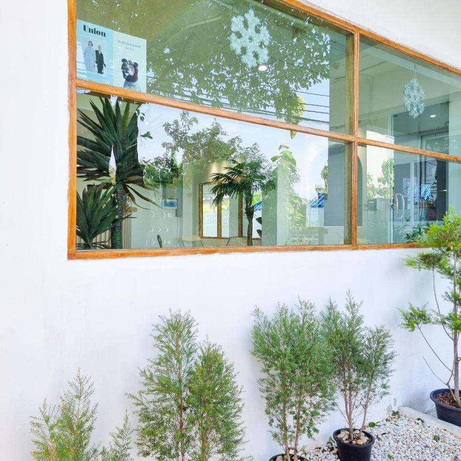 The Zai Apartment Ban Krathum Lom Esterno foto