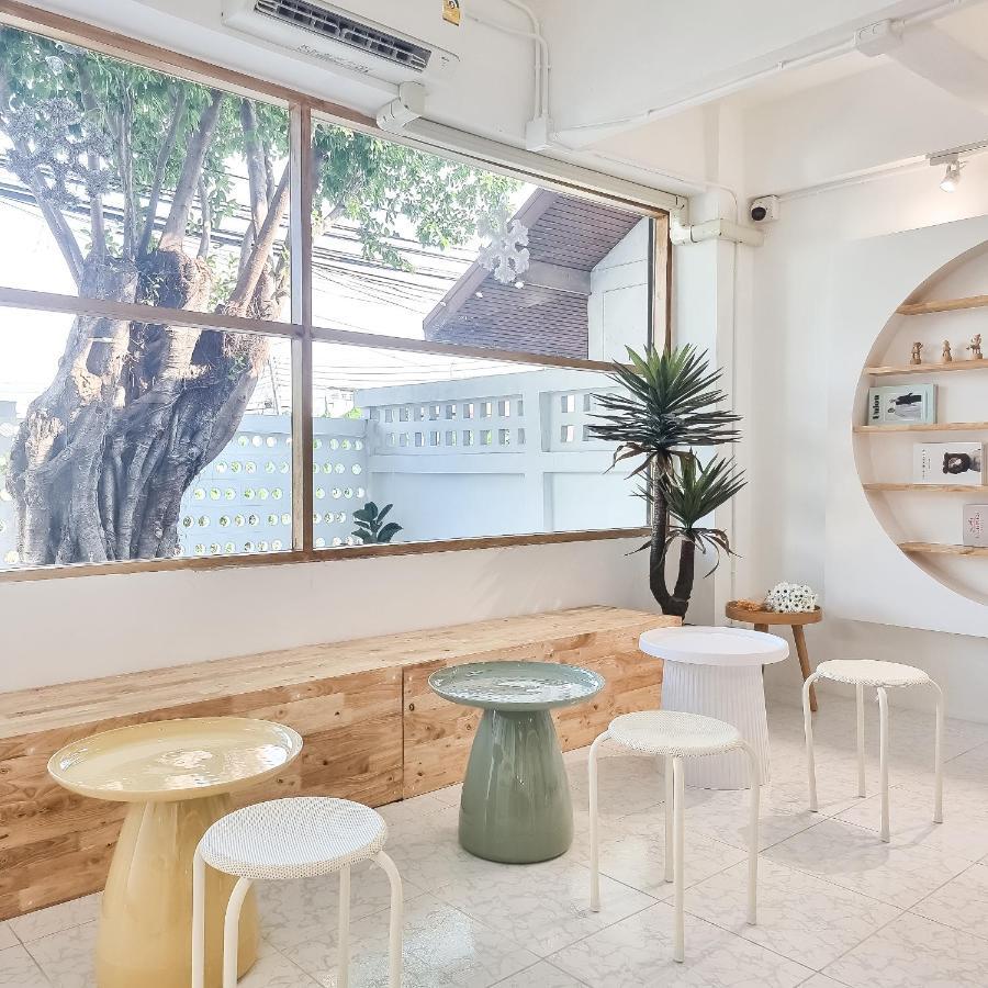 The Zai Apartment Ban Krathum Lom Esterno foto